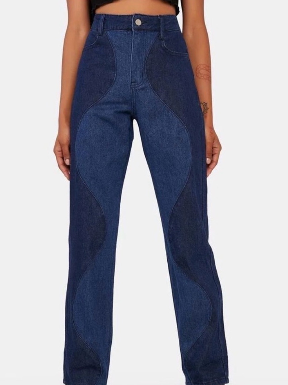 LE LIS LET'S GET WAVY HIGH-WAISTED JEANS‎ | Medium NWT